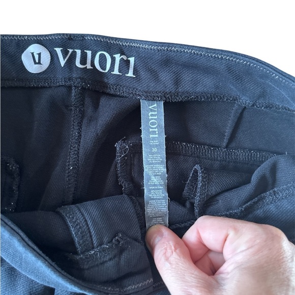 Vuori Men's Everything Chino Meta Style Pants Black Stretch V420 Size 30 - Picture 5 of 7